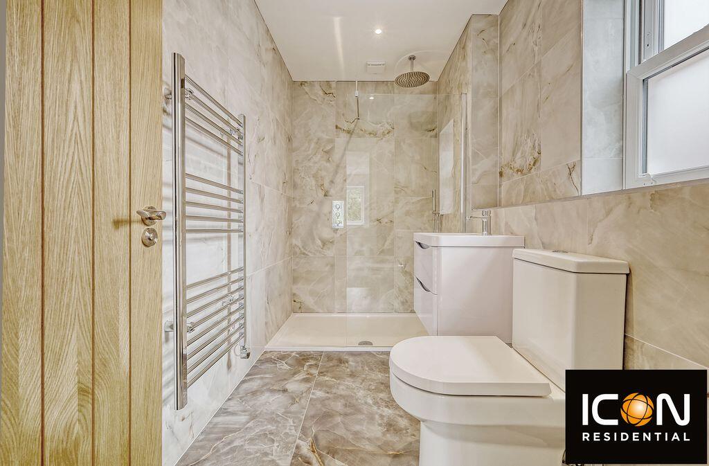 Bedroom 3 ensuite