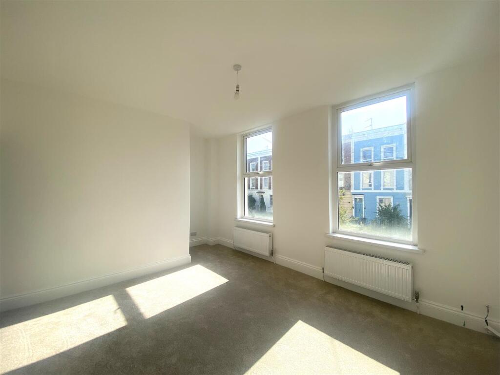 BEDROOM 7.jpeg