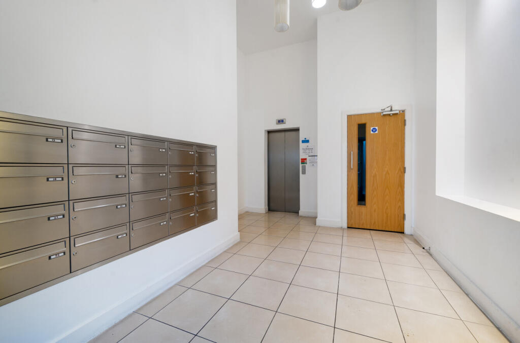 1362987-12-68f665...