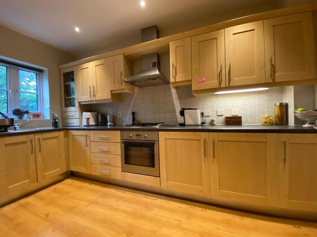 PHOTO-2025-08-31-18-09-37 (4).jpg