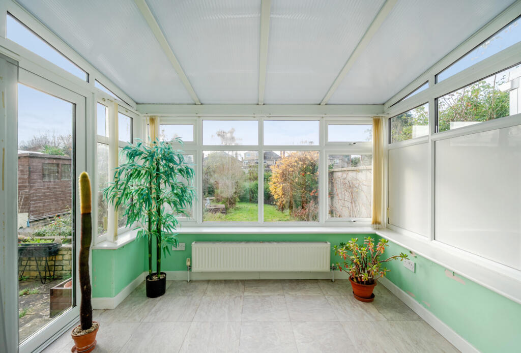 1384905-23-692457...