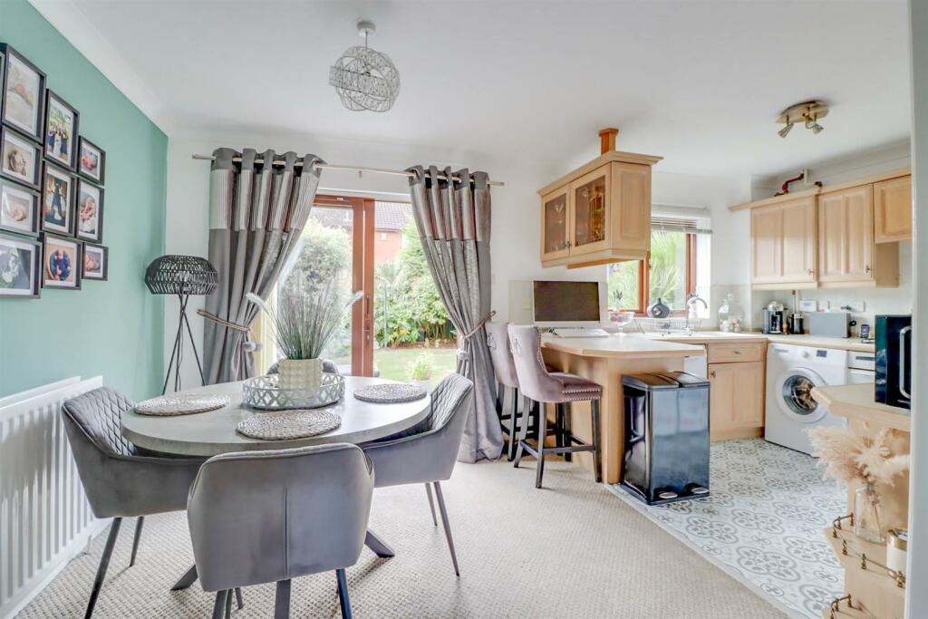 2 BRODIE WALK (22).jpg