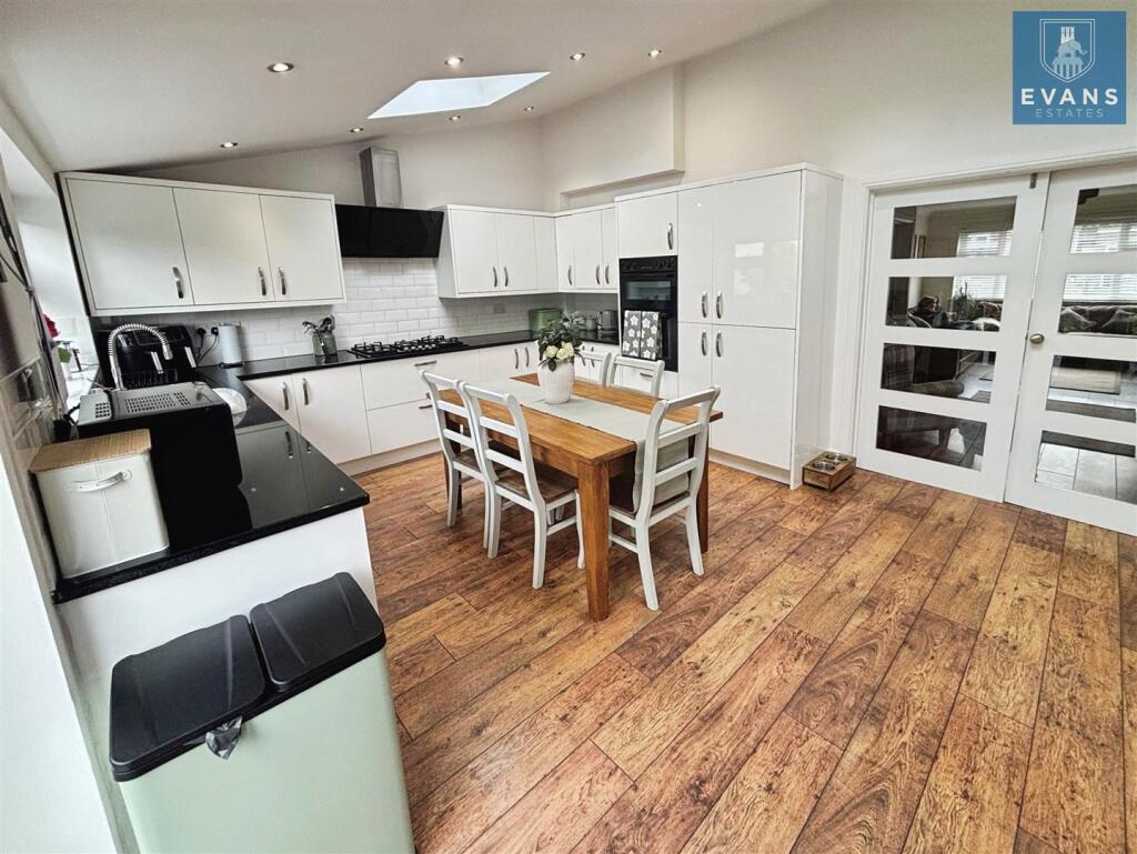 Kitchen Diner