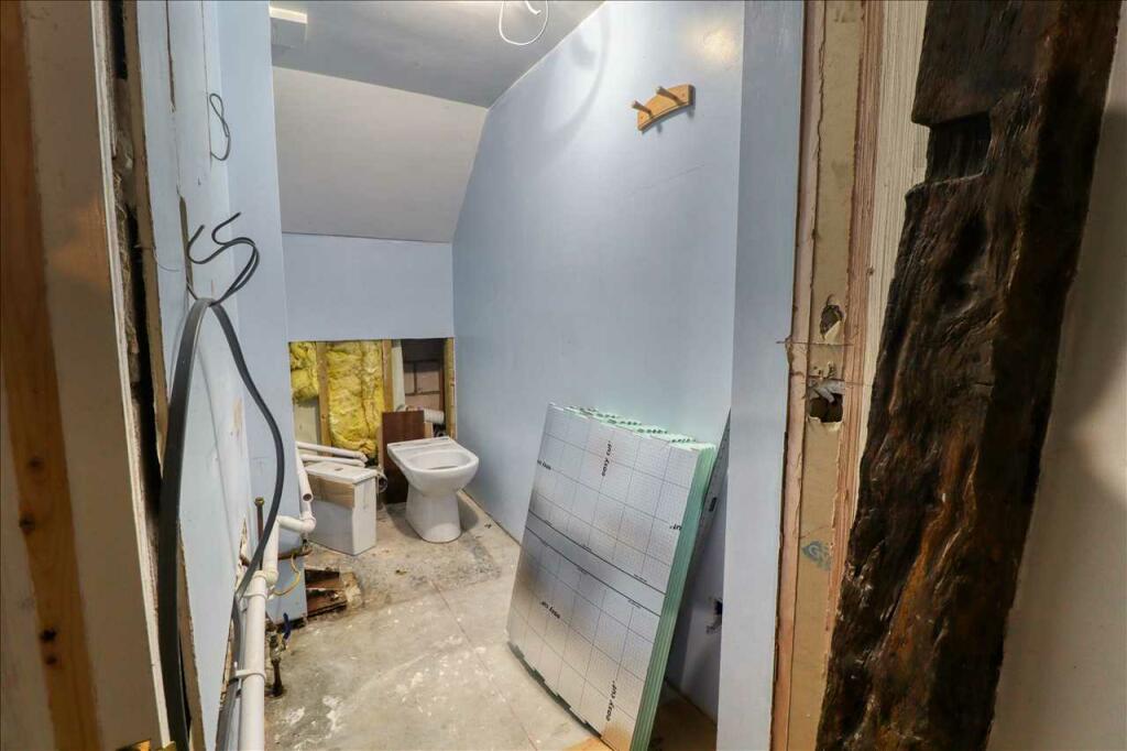 Shop floor W/C &amp;