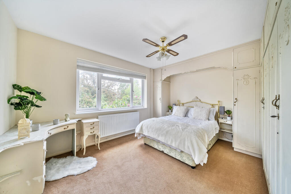 1300224-1-6830ac8...