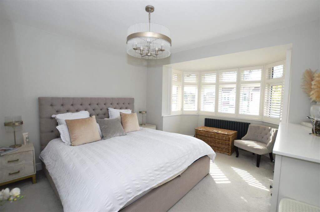 88 Park Road bed 1.JPG