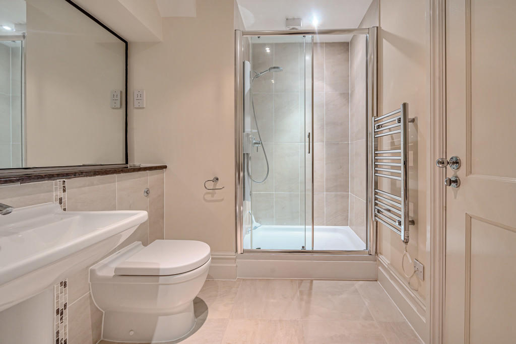 En-Suite To Maste...