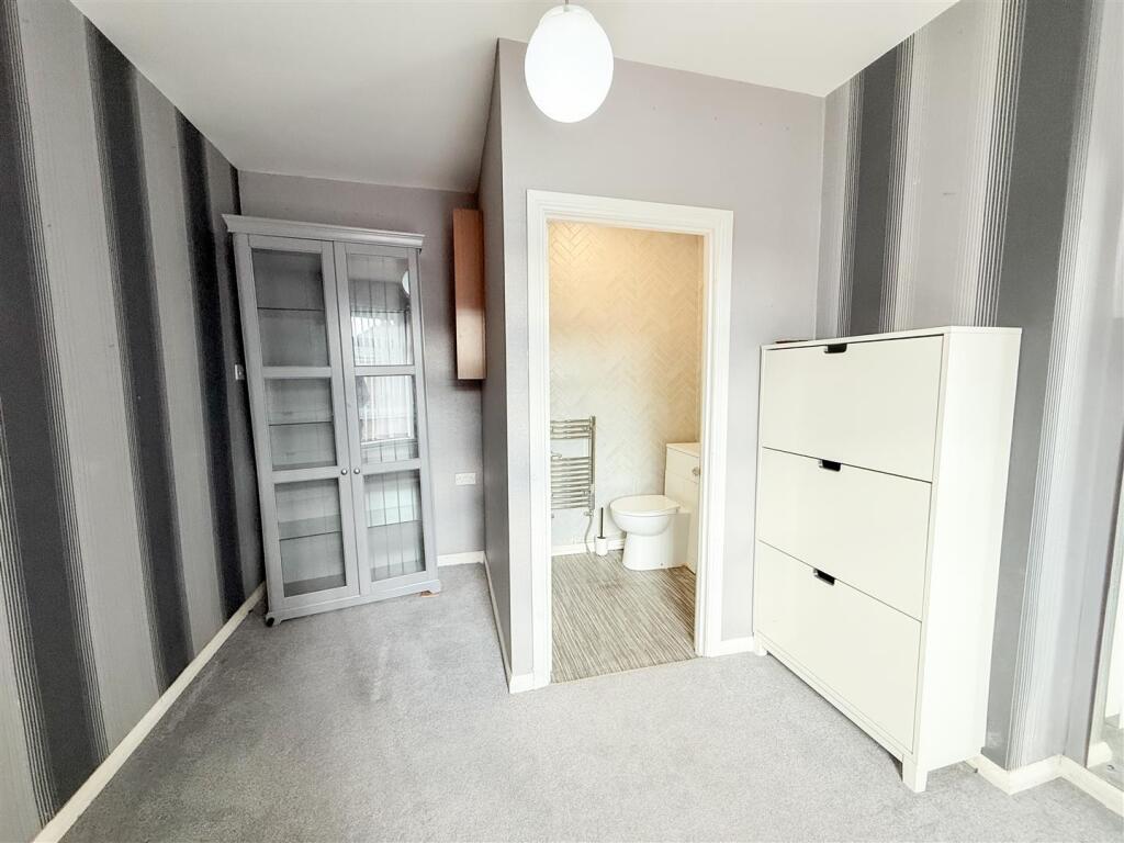 HOME OFFICE/GUEST BEDROOM