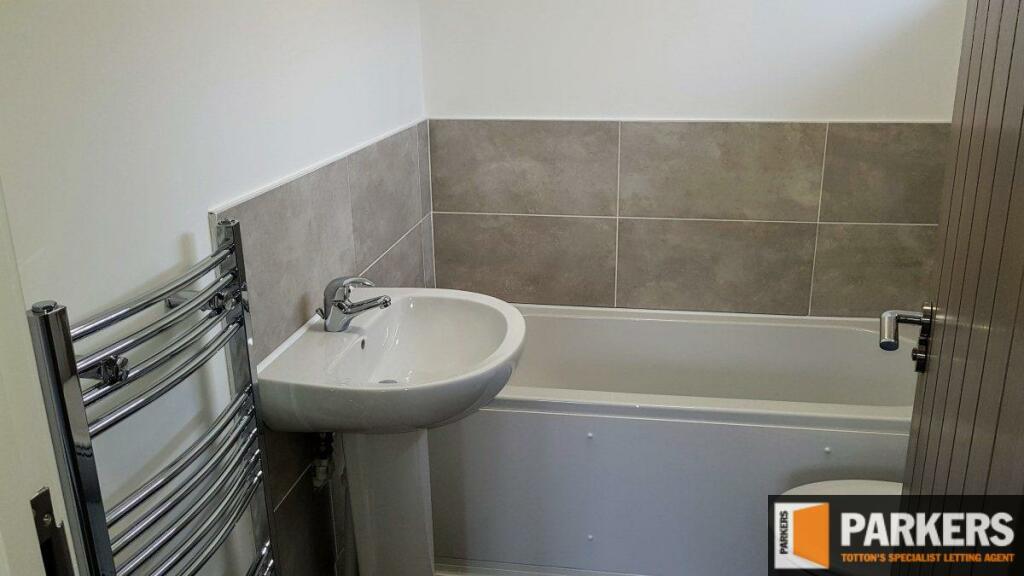 En-suite bathroom