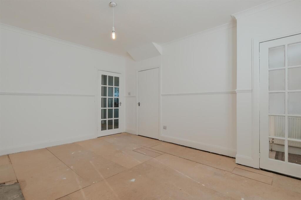 009-18 Fraser Street, Cleland ML1 5PW.jpg