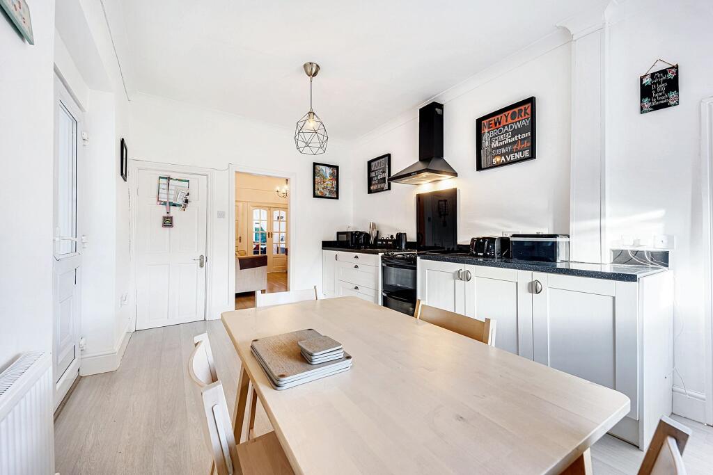 Pit Lane, Widnes, WA8