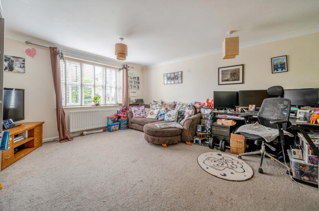 1356604-3-68ca838...