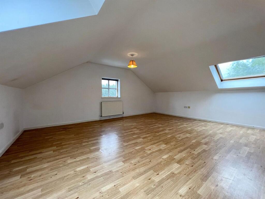 large master room.jpg