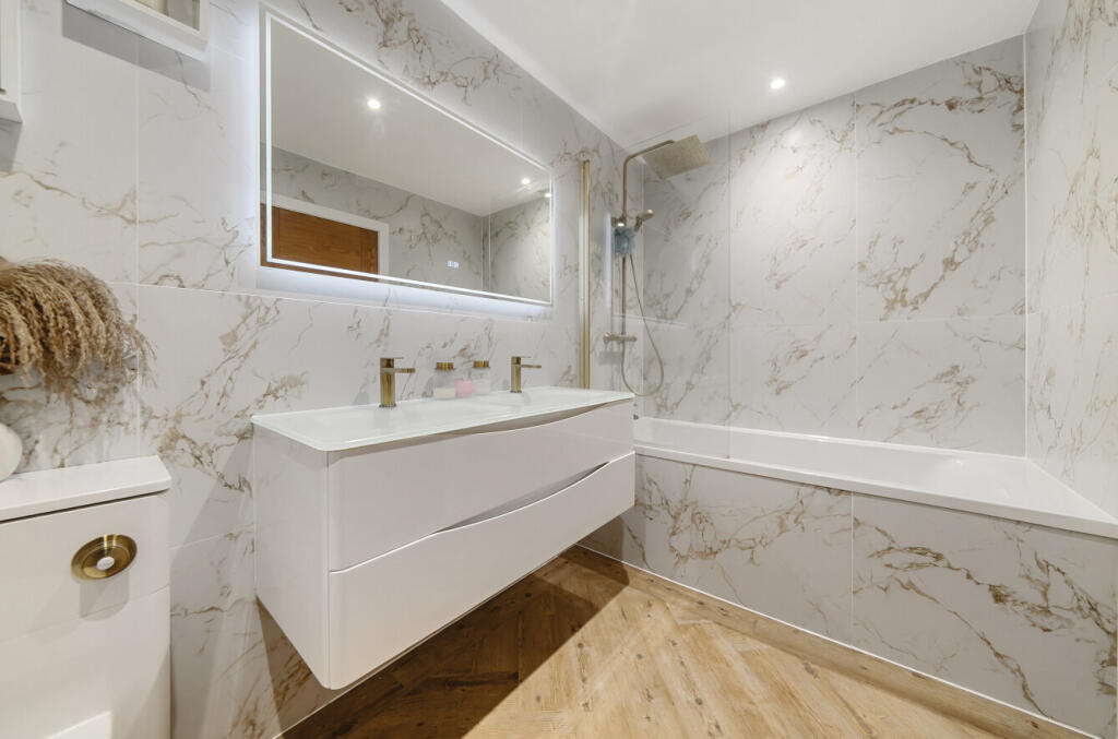 1342137-10-68a599...