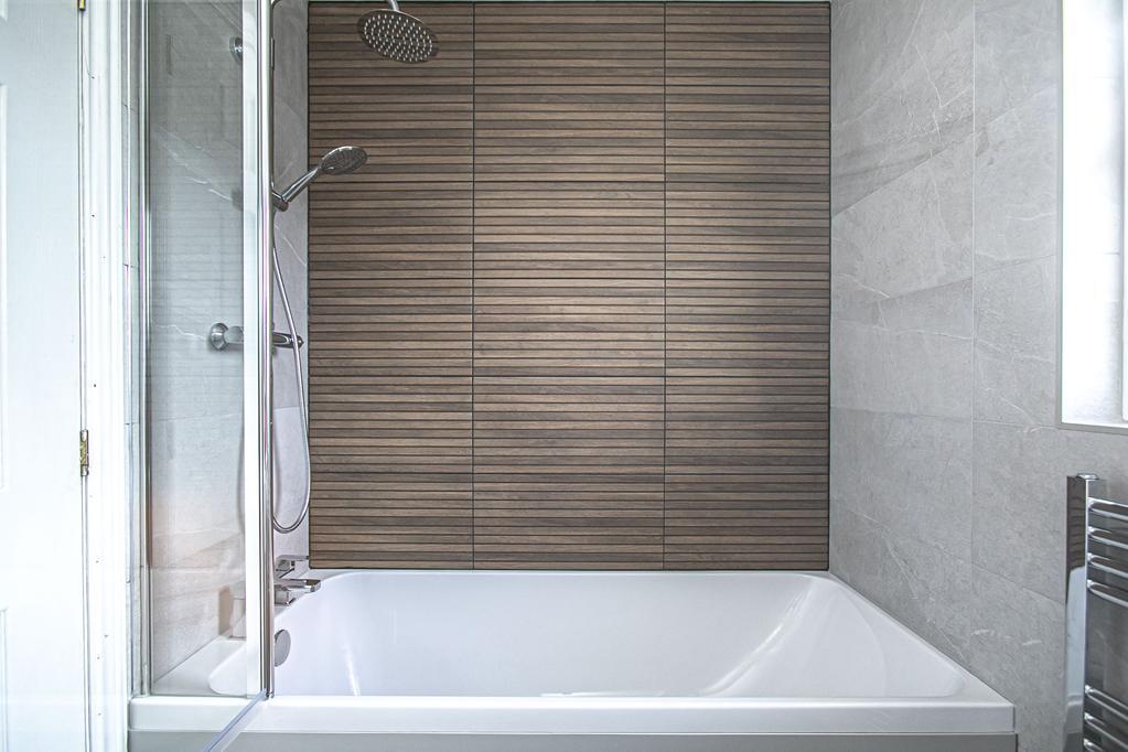 BATHROOM DETAIL