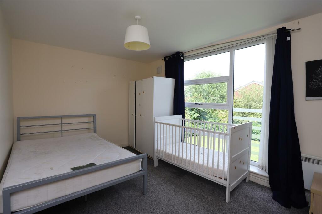 Bedroom 2.JPG