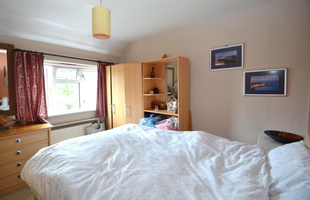 bed1.JPG