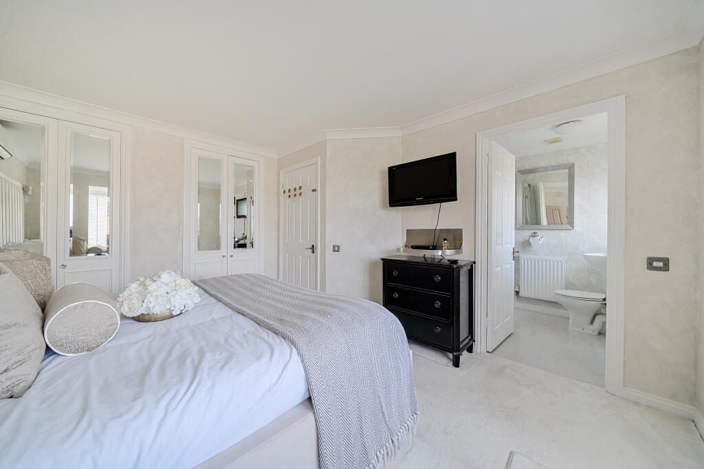 35681c8aefaf8a51289305arw35