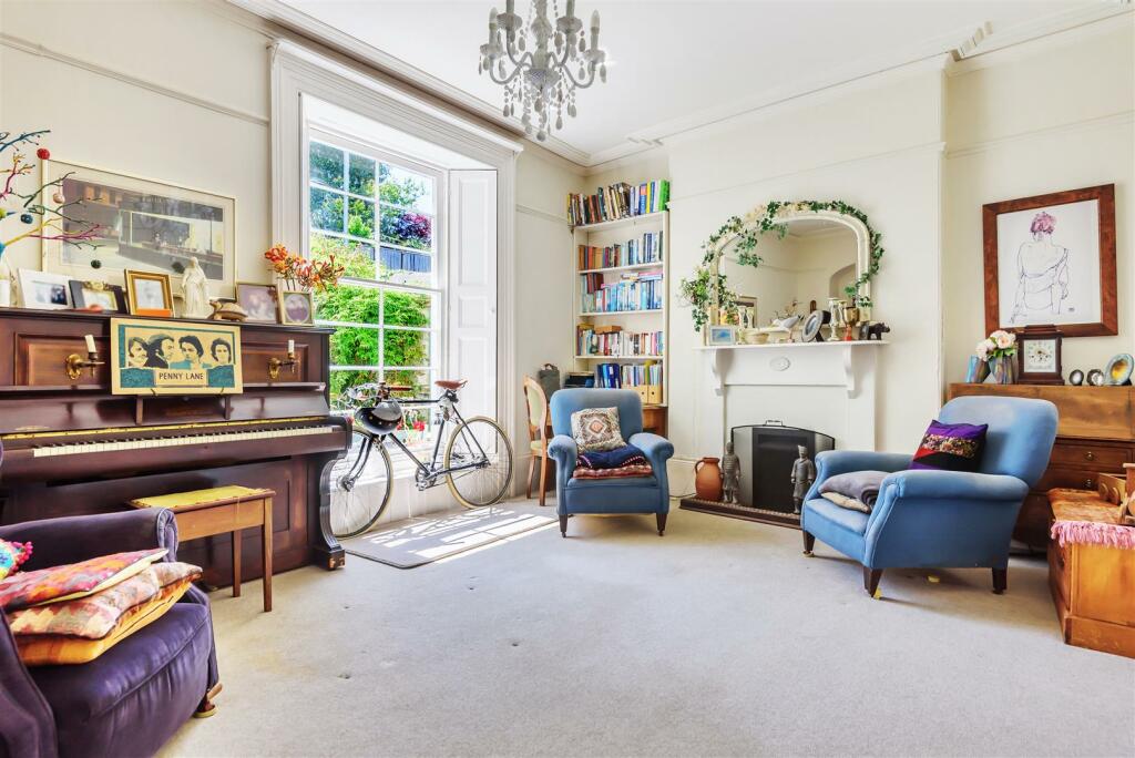 dining room.jpg
