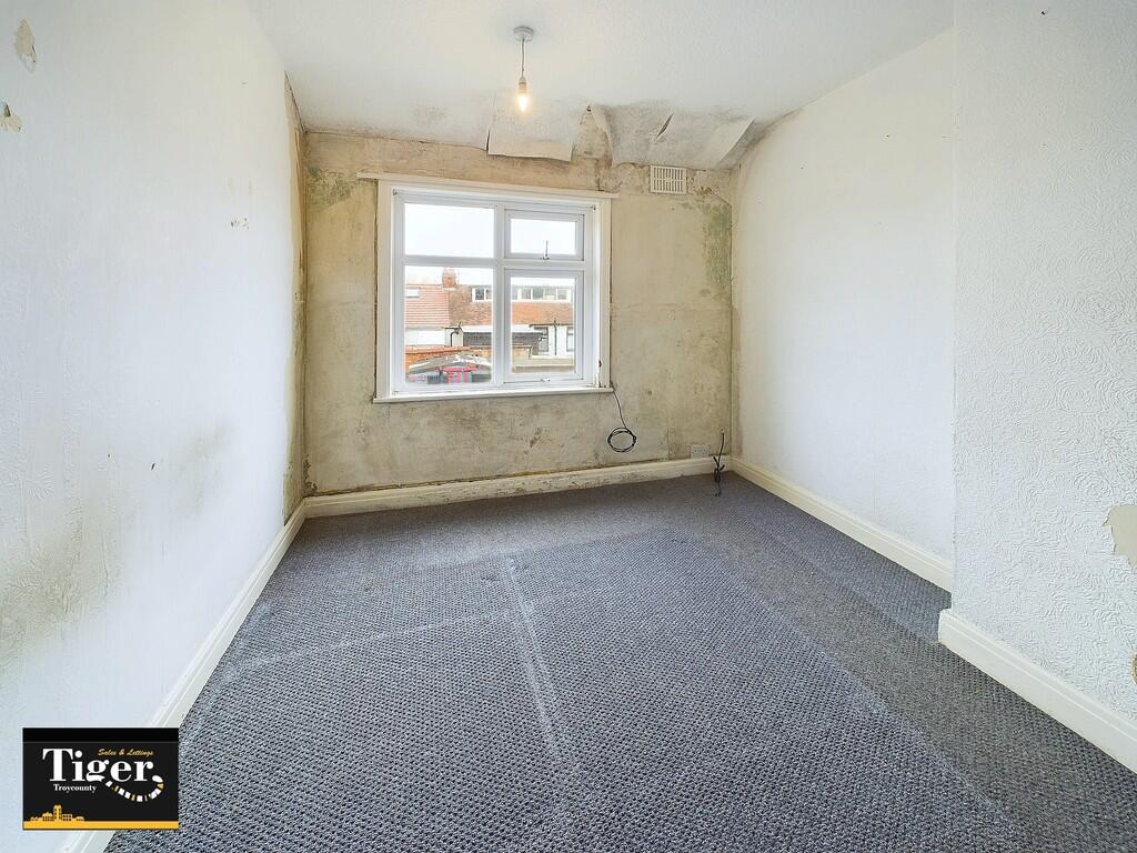 CAM02176G0-PR0476...