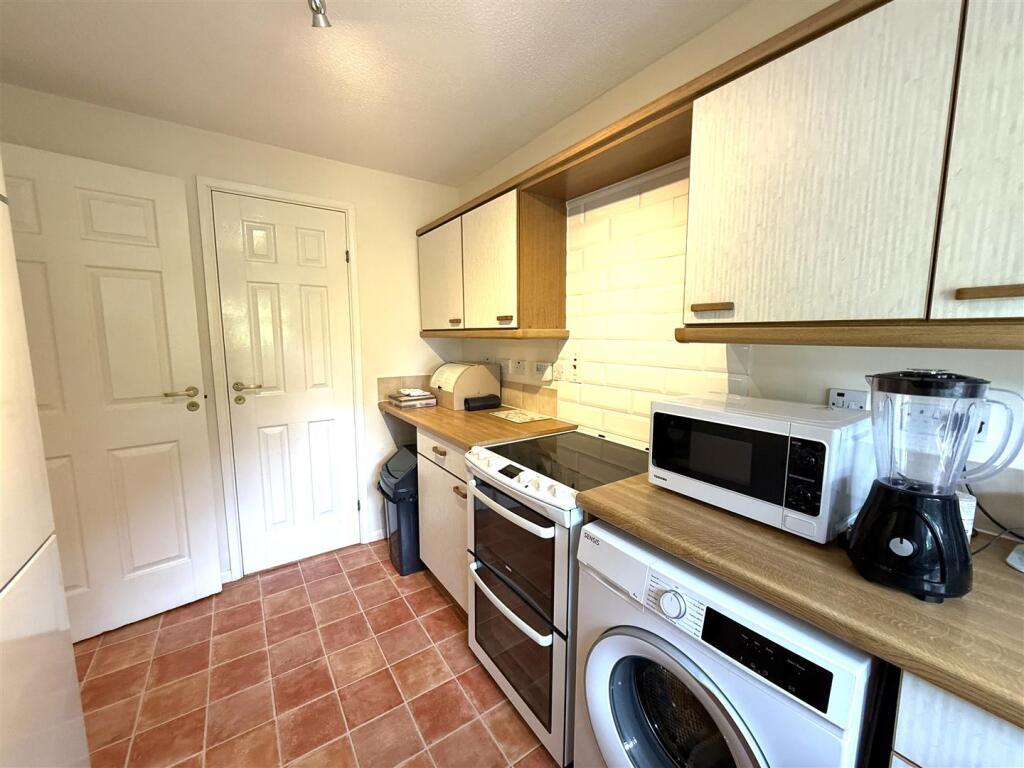 34 the laurels kit.jpeg