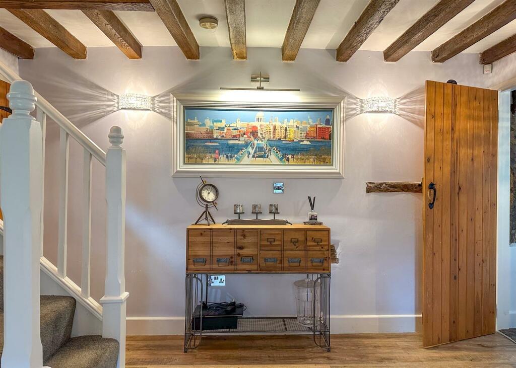 ENTRANCE HALL