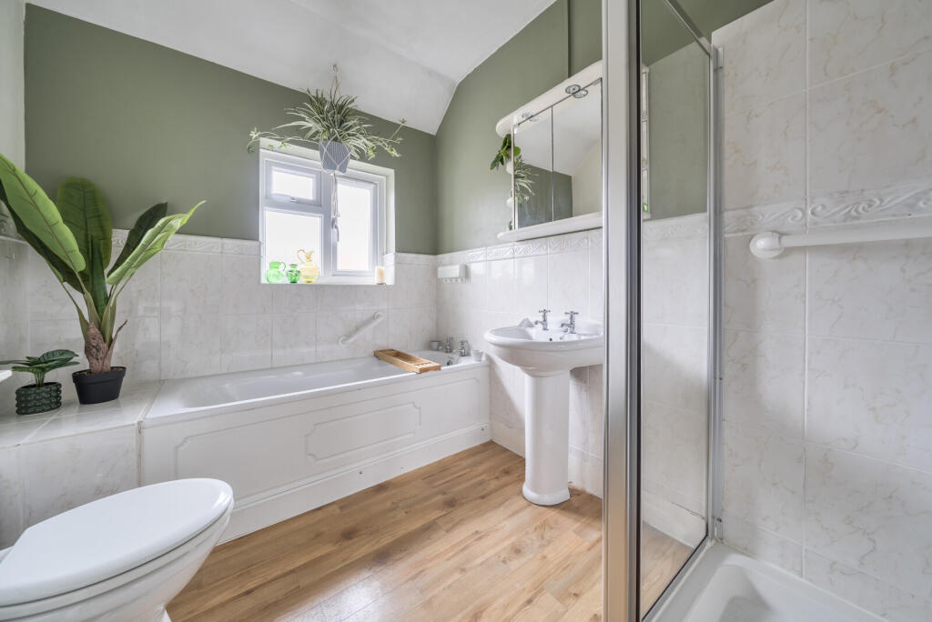 1346412-12-68b1c4...