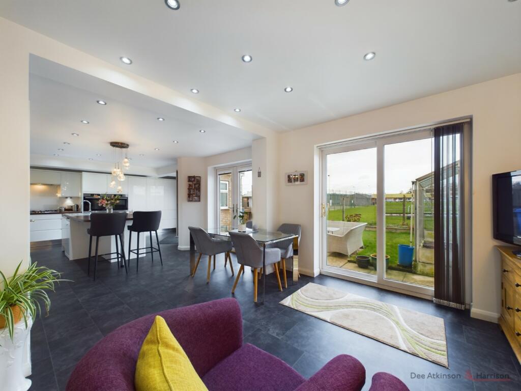 Kitchen/Dining/Lounge