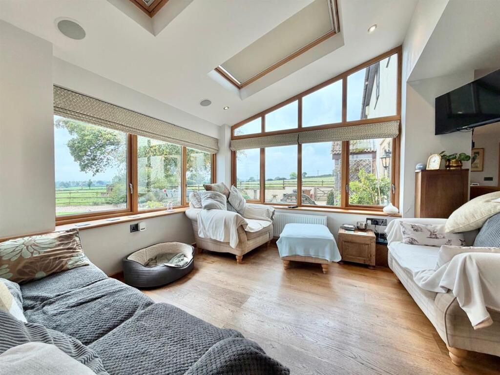 Main House - Garden Room