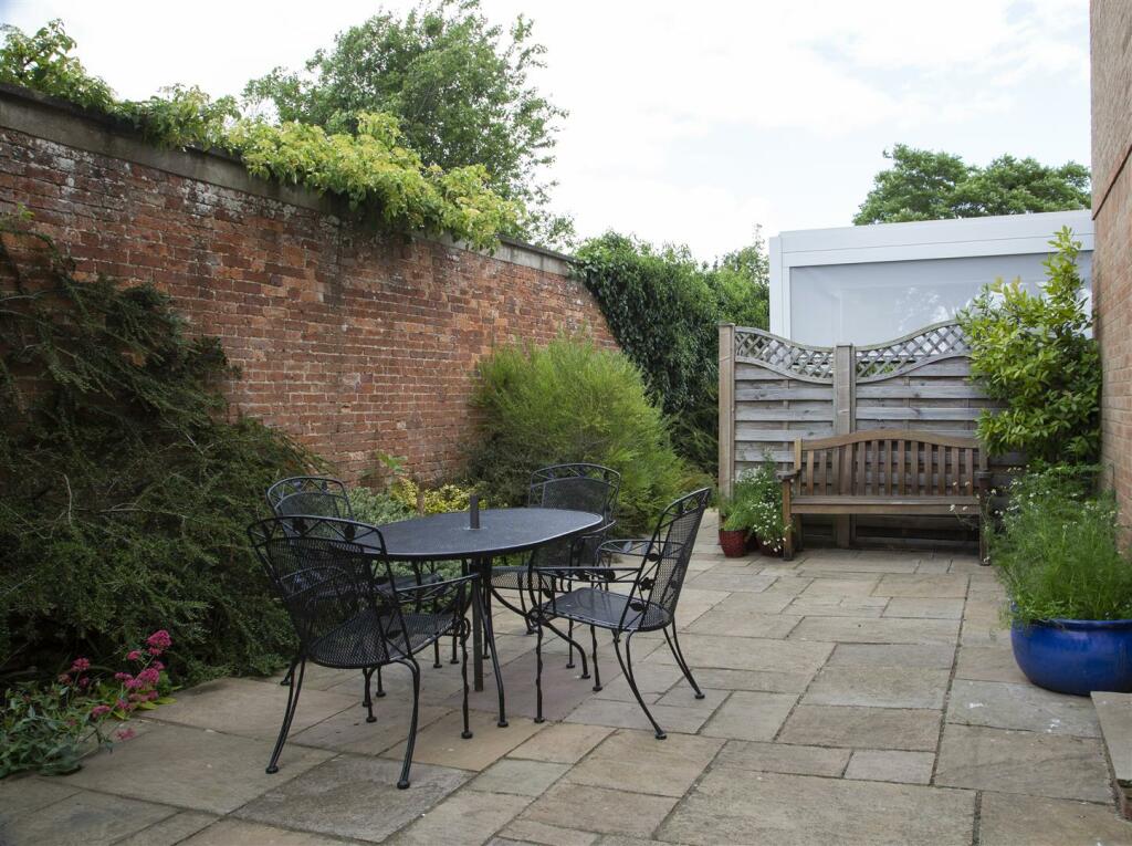 Garden 13.jpg