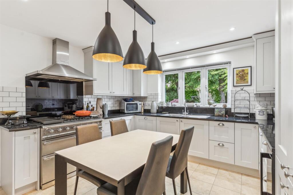 Kitchen/Breakfast Room