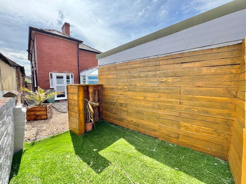 Garden bar