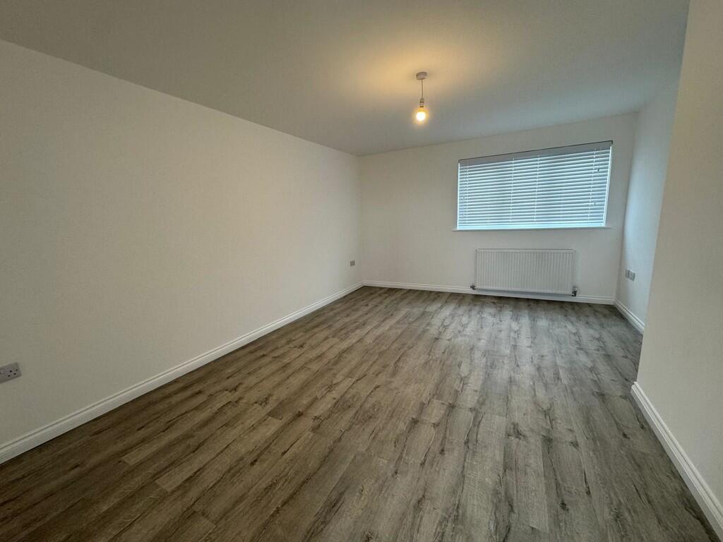 e347e6f2-677a-434...