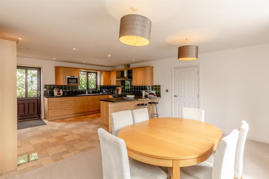 Tudor Lodge, Henbury Dining Area 3.jpg