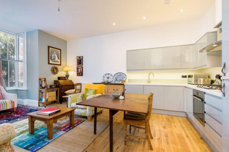Kitchen/Dining...
