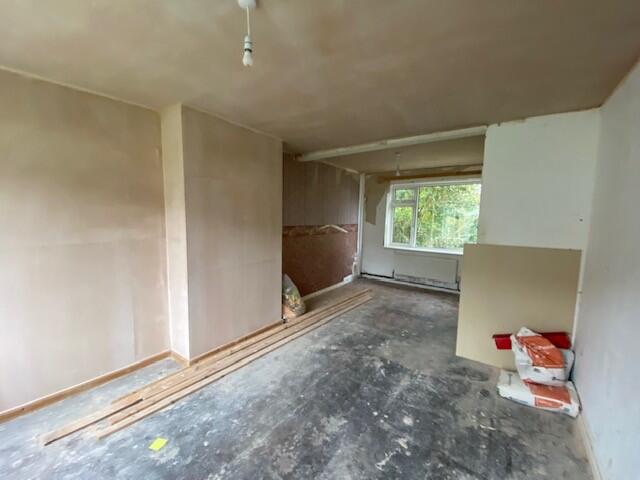 Lounge 2 T202510231632.jpg