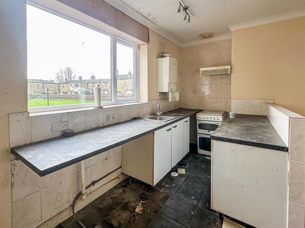 OPEN PLAN LIVING KITCHEN