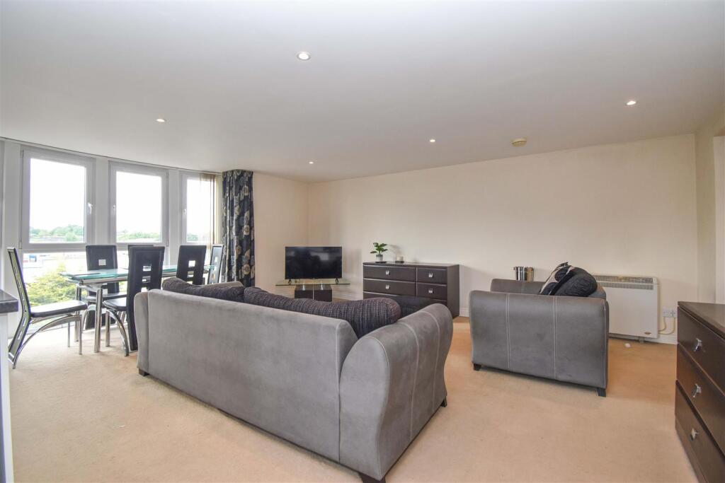 9 Mardale Road Living Room a.jpg