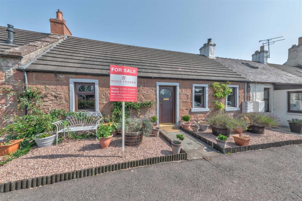 Locheil Cottage, 8 Rosewell Road Kirriemuir-15.JPG