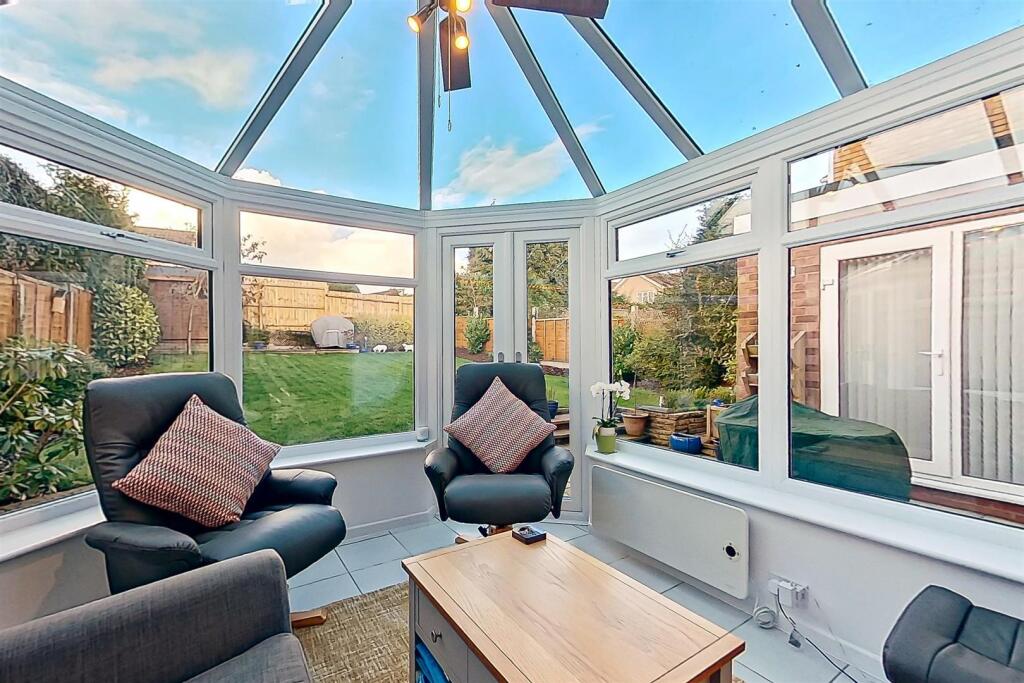 03. 19 Heath Croft Road inside-31 (Large).jpg