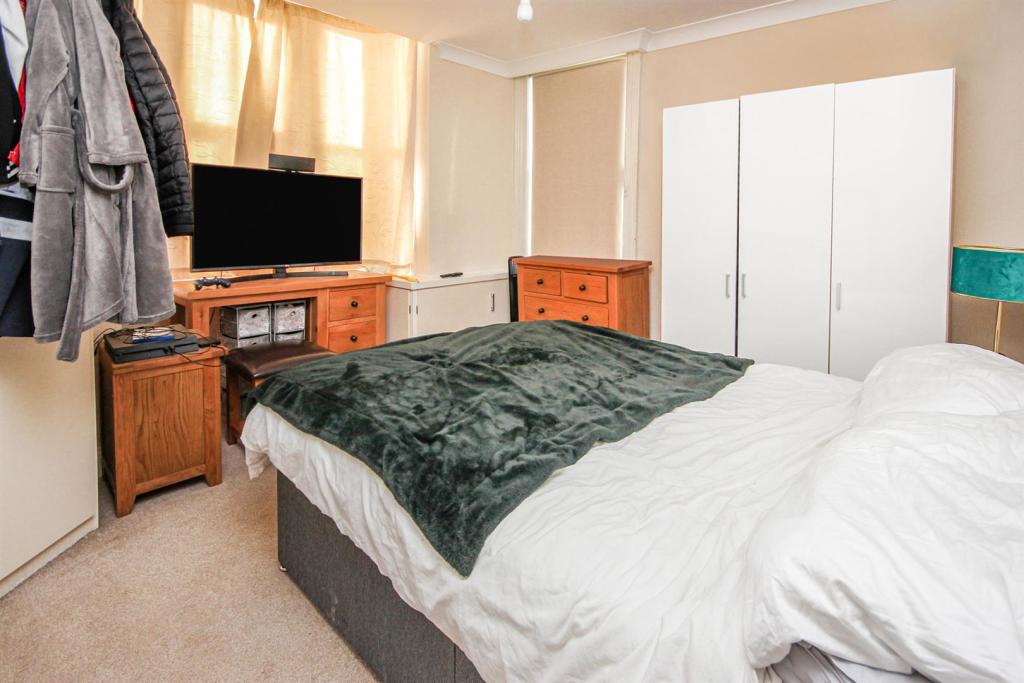 Bedroom.jpg
