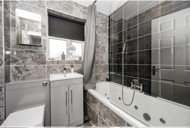 Bexhill Gardens Bathroom