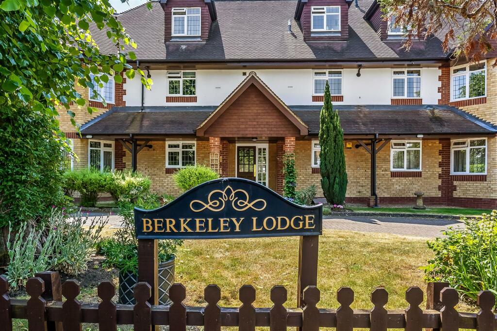 6-Berkeley-Lodge-2.jpg