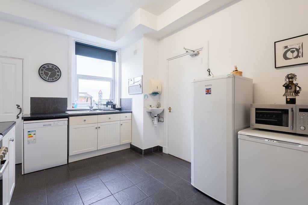 KITCHEN AGAIN