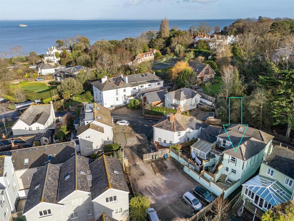 2261-014-websize - arrow.jpeg