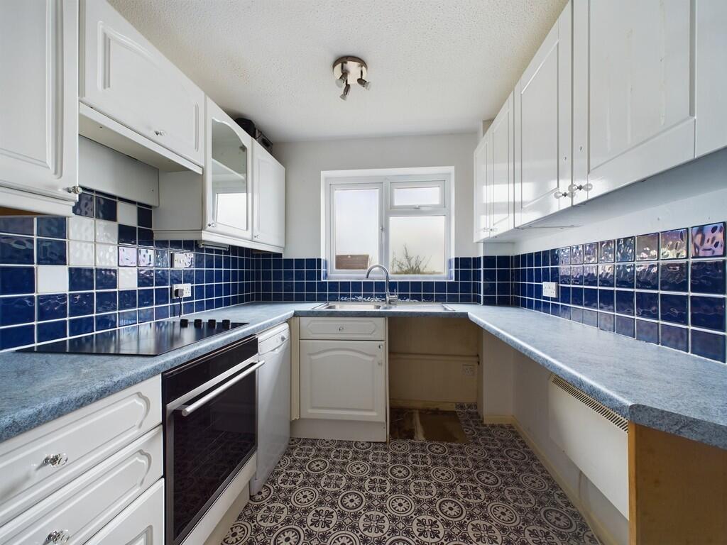 CAM02089G0-PR0394...