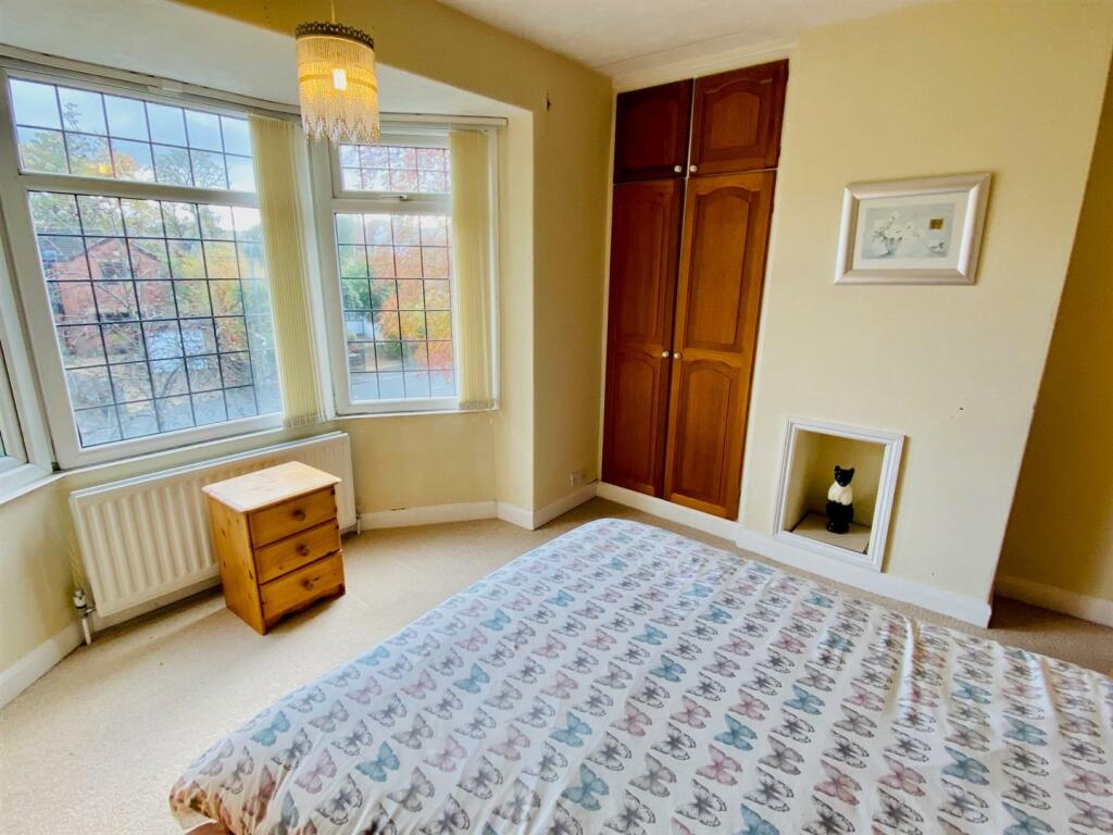 roberttown lane 14 bed 1 x 2.jpg