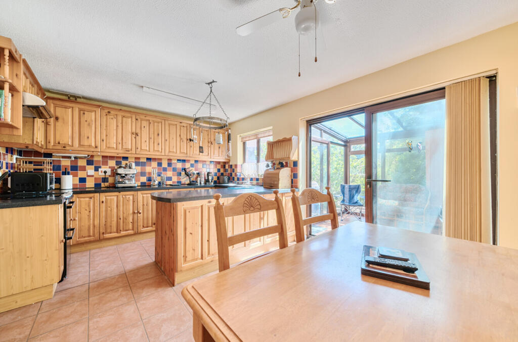 1291053236829b7c83f0dfarw