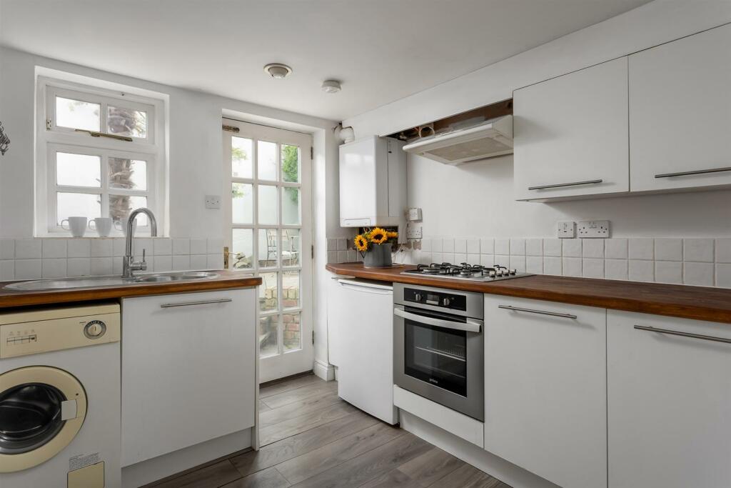 32 - 65 Gratton Road - GL50 2BZ - Web.jpg