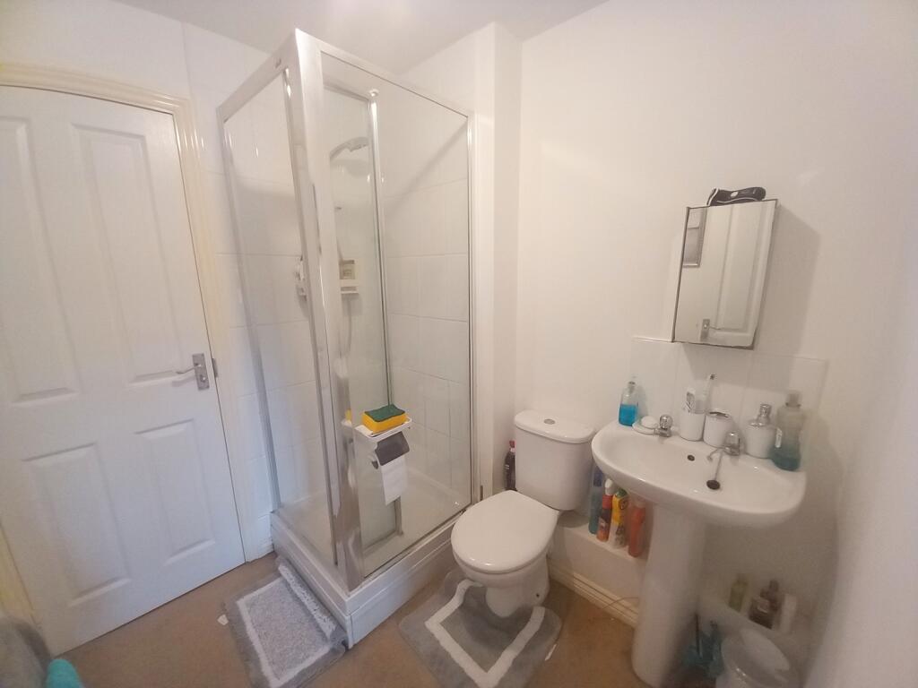 JACK &amp; JILL ENSUITE